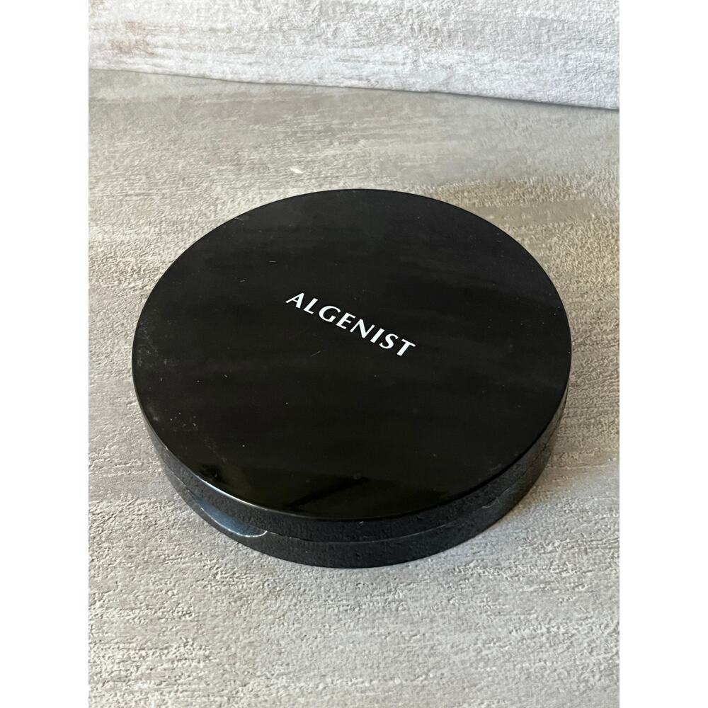 ALGENIST Color Correcting Finishing Powder Compact ~ HTF - Picture 4 of 5